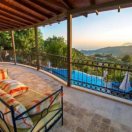 Sleeps 12 Pool Air Con Wifi *